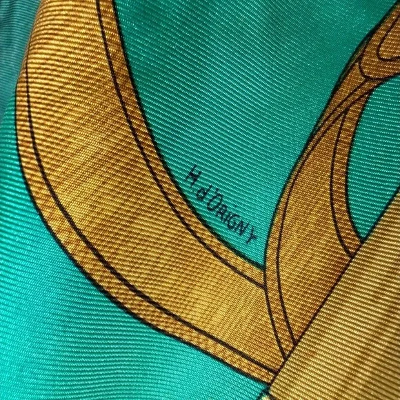 Hermès Eperon d'Or Silk Scarf Carré 90 Green Gold Vintage – Fading / Wear - Picture 5 of 7